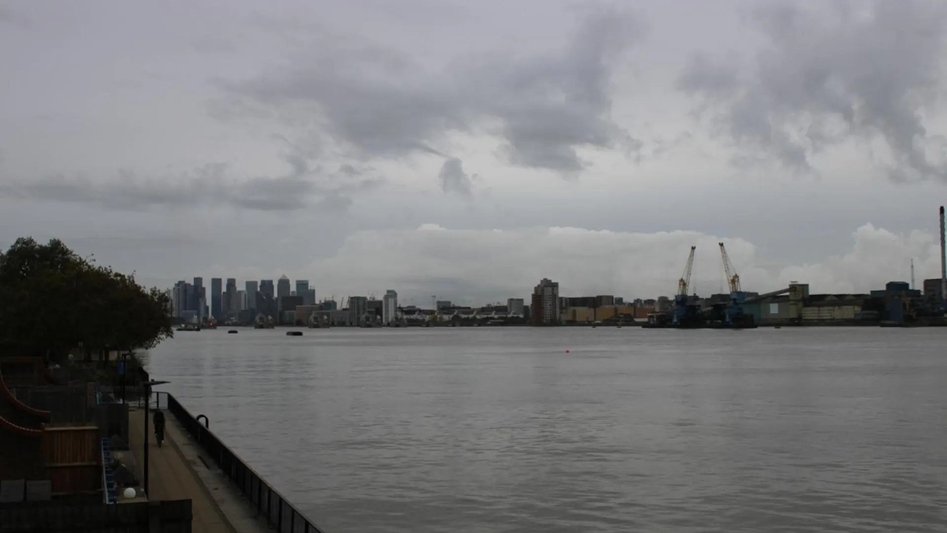 Amazing River View 2 Bedroom Apartment, Sleeps 6 , Balcony And Parking لندن 0*,  المملكة المتحدة