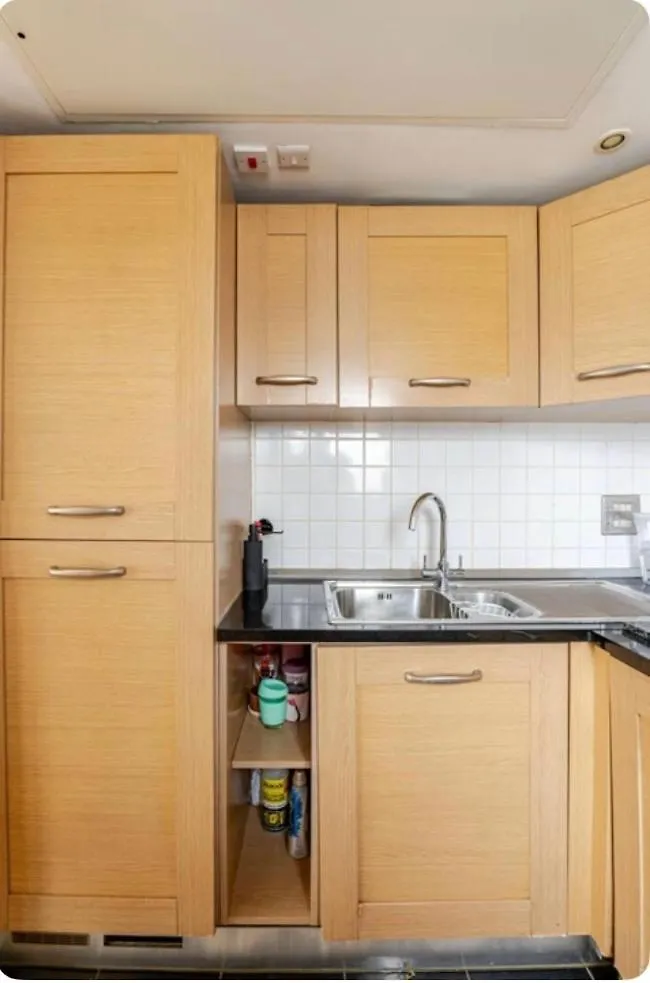 Amazing River View 2 Bedroom Apartment, Sleeps 6 , Balcony And Parking لندن