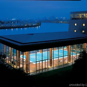 Canary Riverside Plaza Hotell